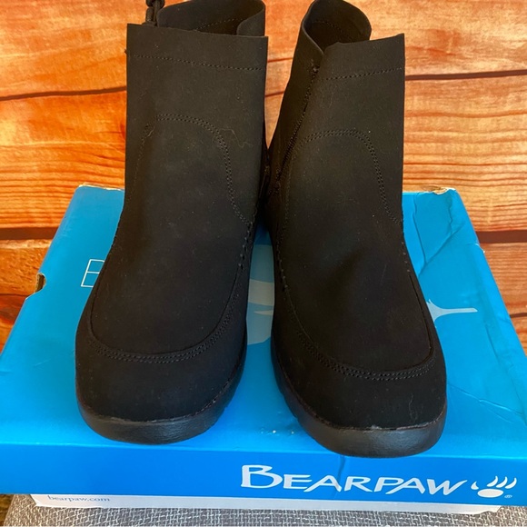 NWT BearPaw Microfiber Ankle Booties - Picture 5 of 9